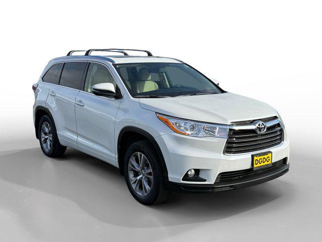 used 2015 Toyota Highlander car, priced at $19,888