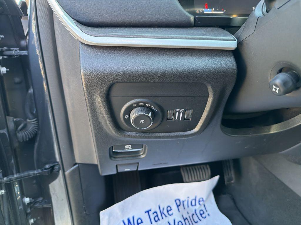 used 2024 Jeep Grand Cherokee L car, priced at $32,312