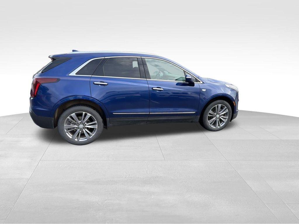 used 2024 Cadillac XT5 car, priced at $30,412