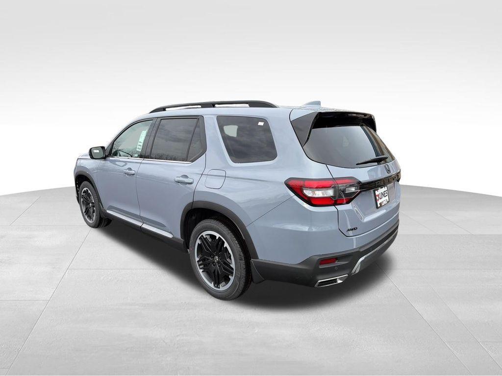 new 2026 Honda Pilot car, priced at $54,657