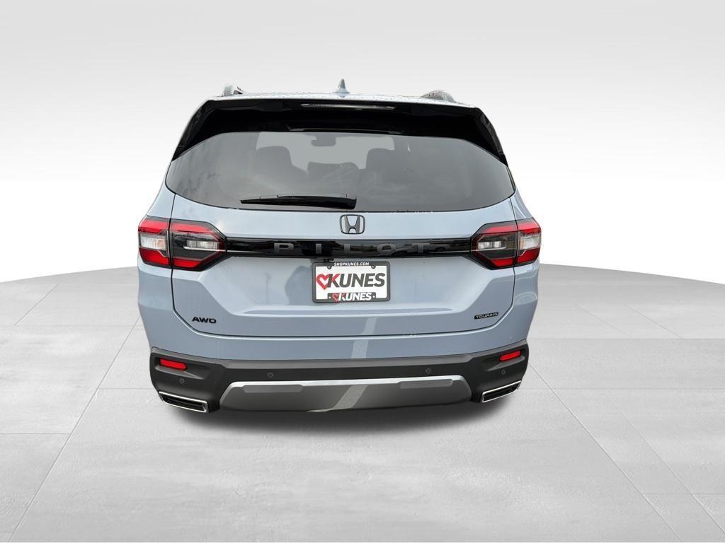 new 2026 Honda Pilot car, priced at $54,657
