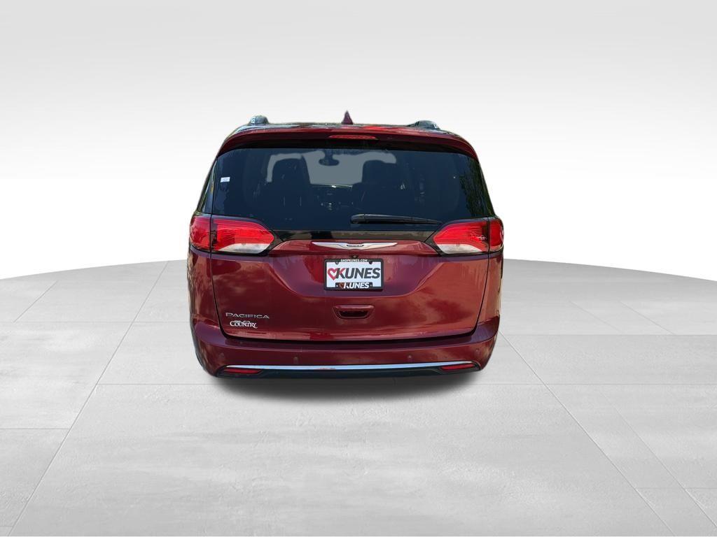 used 2019 Chrysler Pacifica car, priced at $11,192