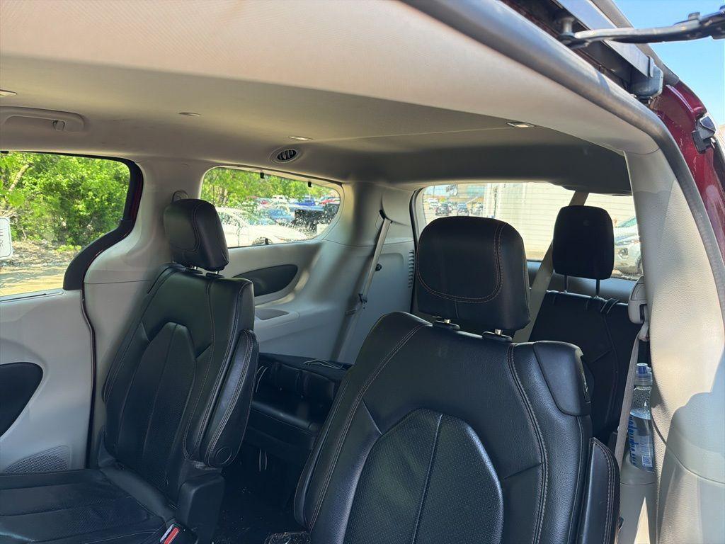 used 2019 Chrysler Pacifica car, priced at $11,192