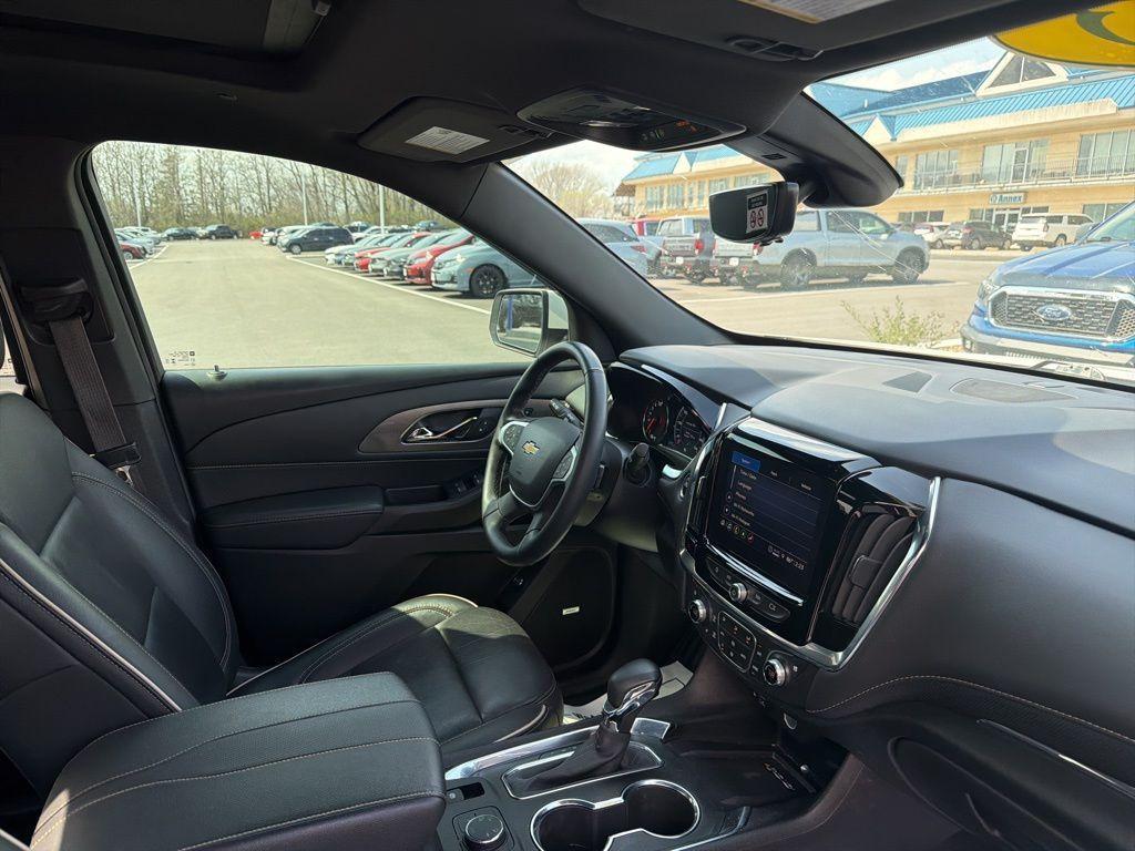 used 2023 Chevrolet Traverse car, priced at $35,411