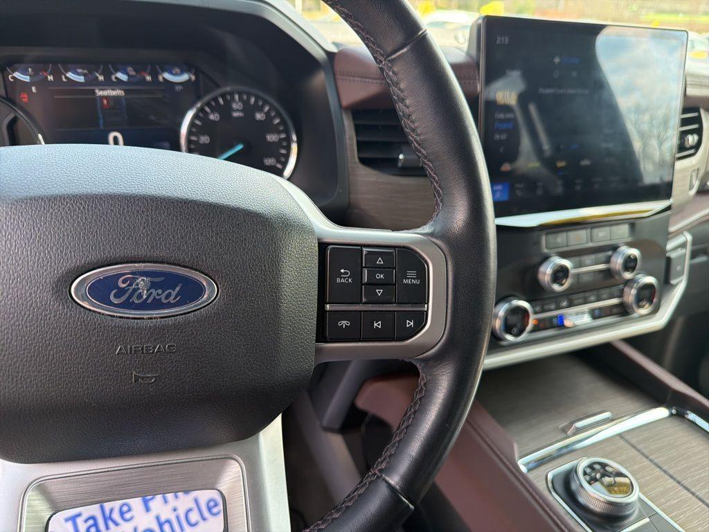 used 2024 Ford Expedition car, priced at $44,403