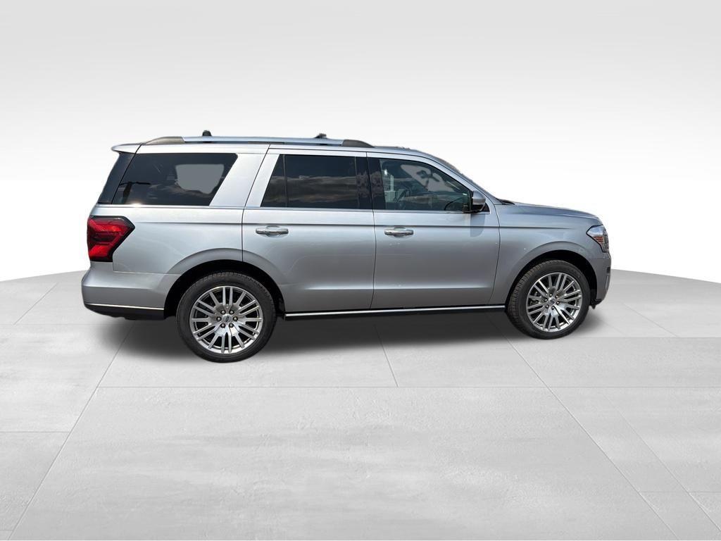 used 2024 Ford Expedition car, priced at $44,403