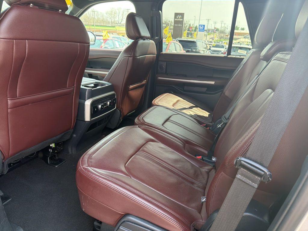 used 2024 Ford Expedition car, priced at $44,403