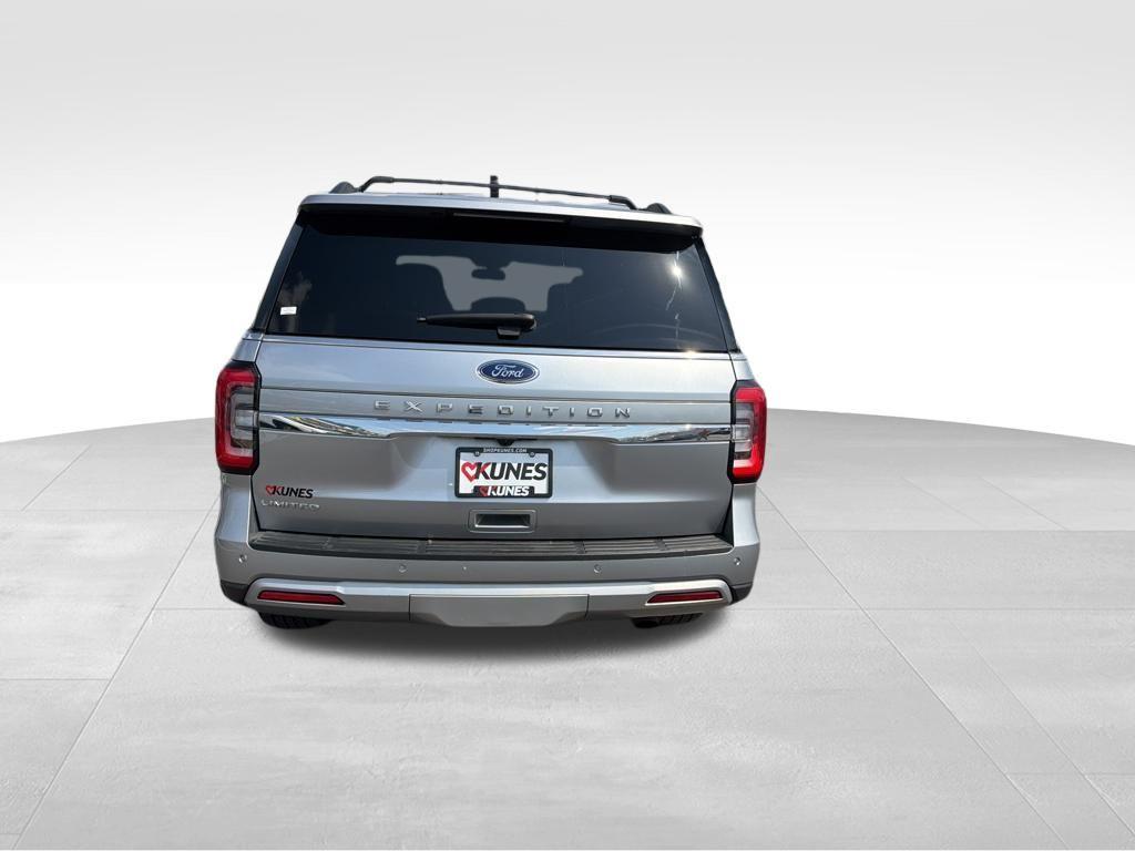 used 2024 Ford Expedition car, priced at $44,403