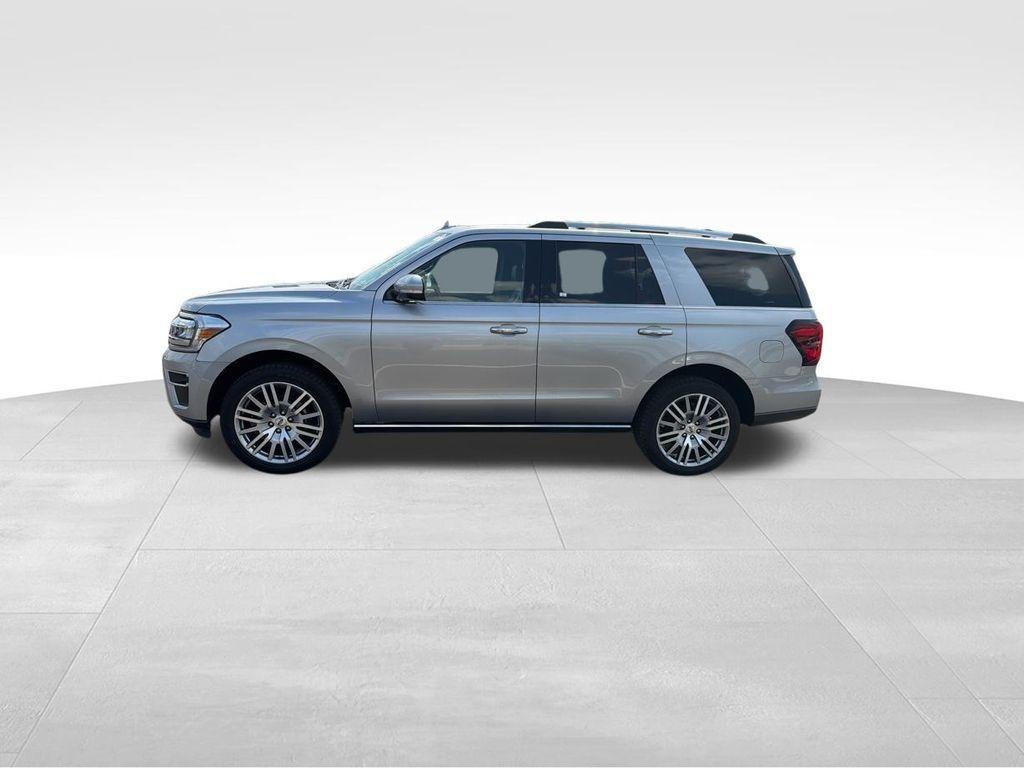 used 2024 Ford Expedition car, priced at $44,403