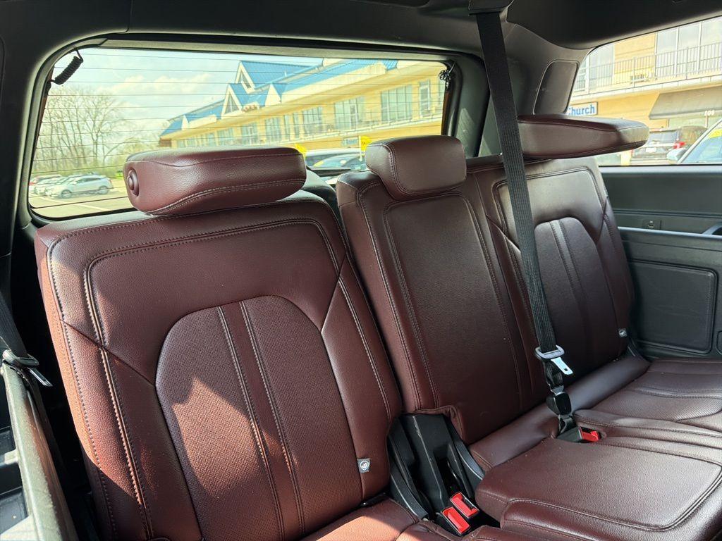used 2024 Ford Expedition car, priced at $44,403