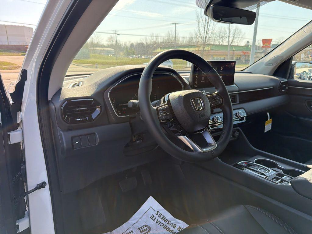 new 2026 Honda Pilot car, priced at $54,657