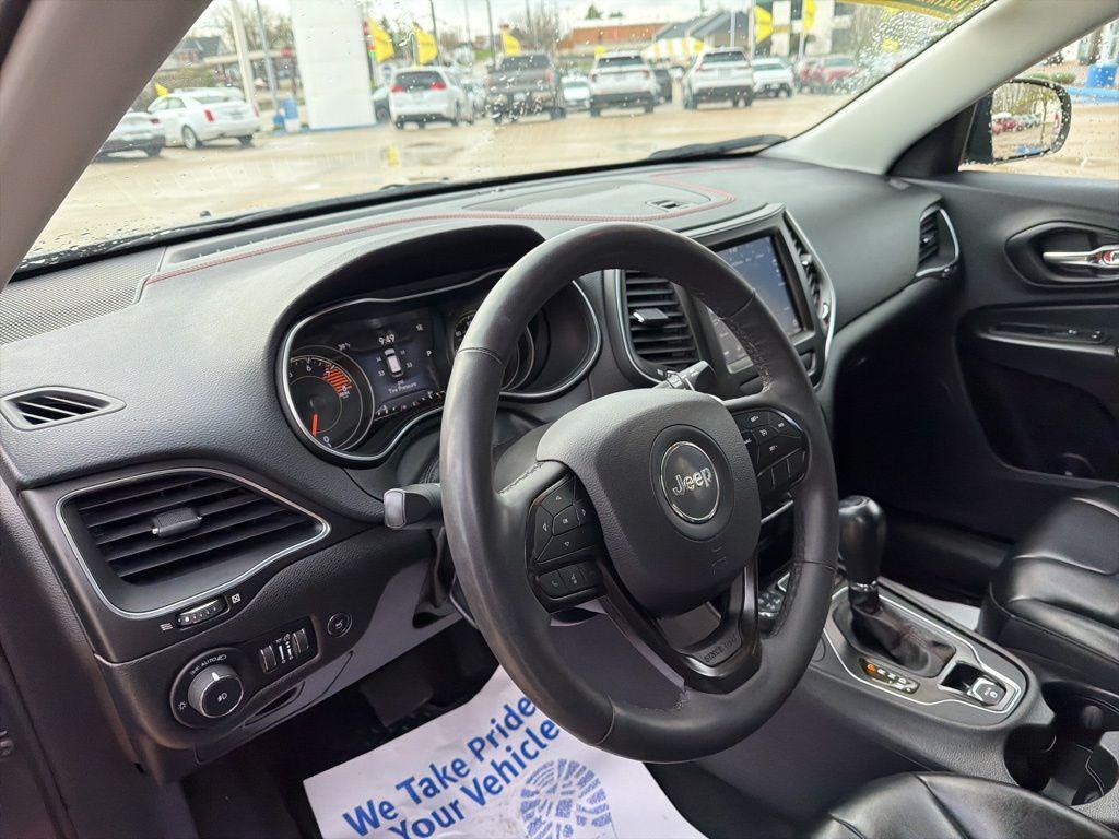 used 2022 Jeep Cherokee car, priced at $21,903