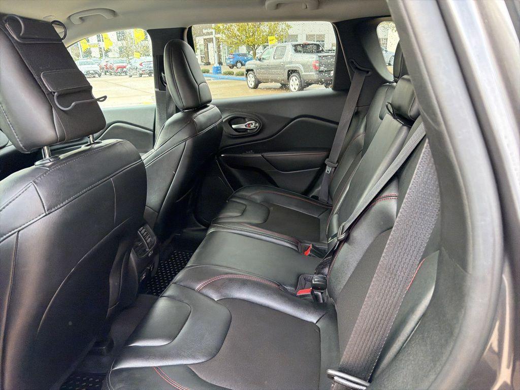 used 2022 Jeep Cherokee car, priced at $21,903