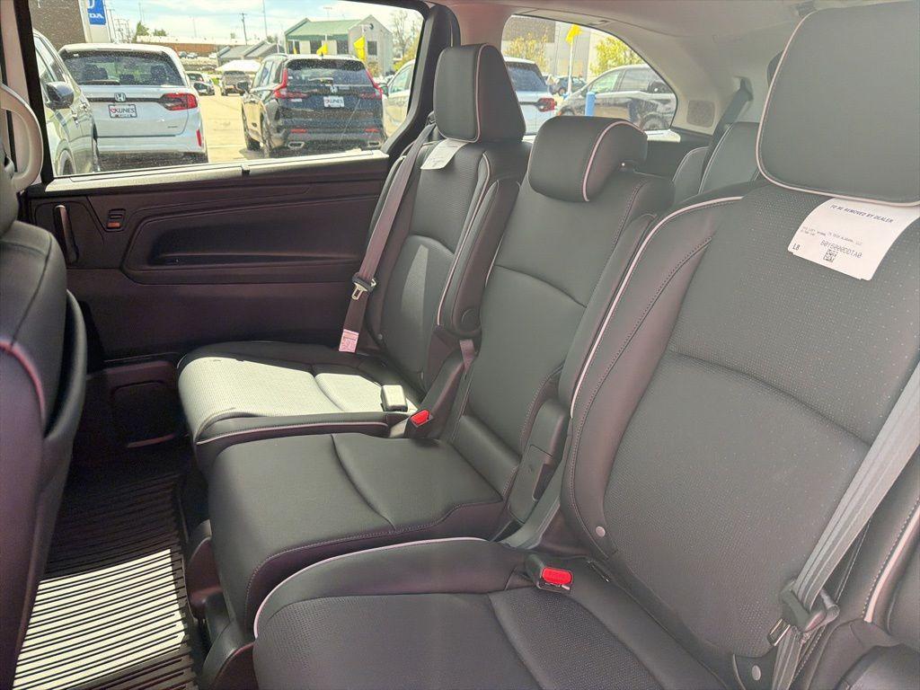 new 2026 Honda Odyssey car, priced at $54,057