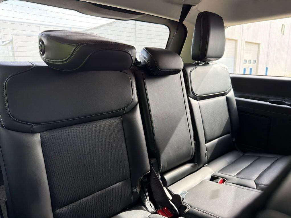 used 2025 Ford Expedition car, priced at $68,408
