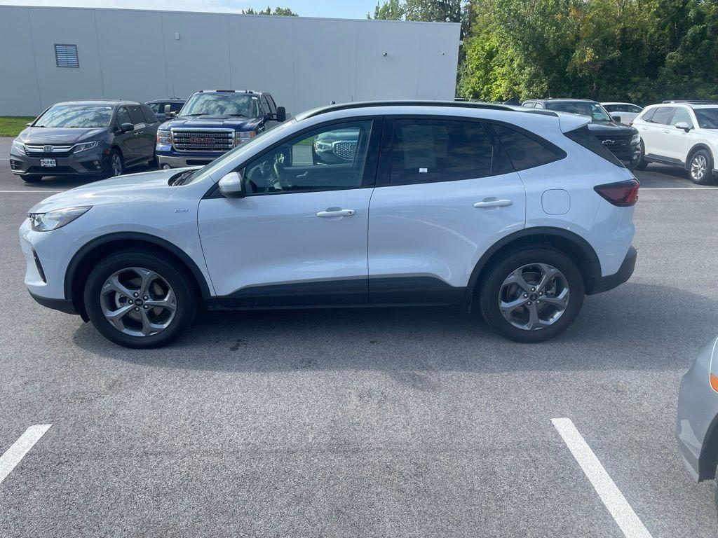 used 2025 Ford Escape car, priced at $24,912
