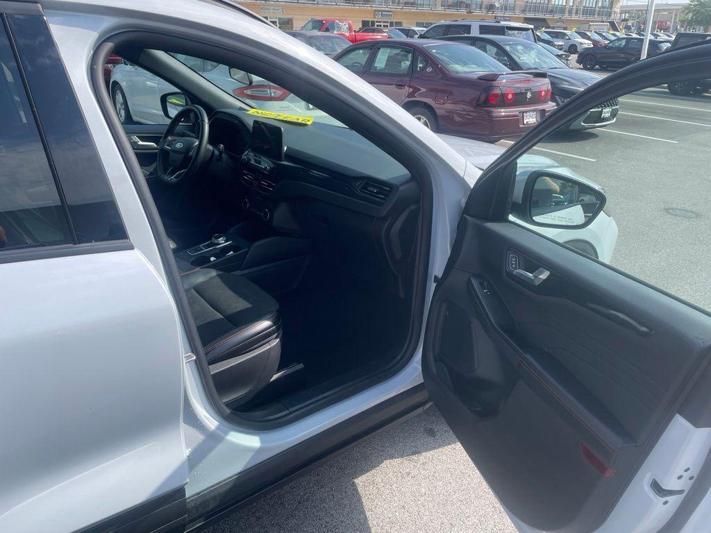 used 2025 Ford Escape car, priced at $24,912