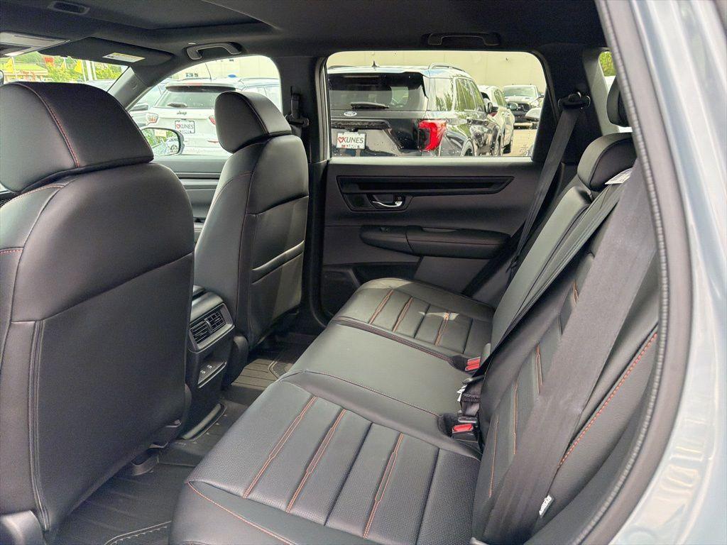 new 2026 Honda CR-V Hybrid car, priced at $40,977