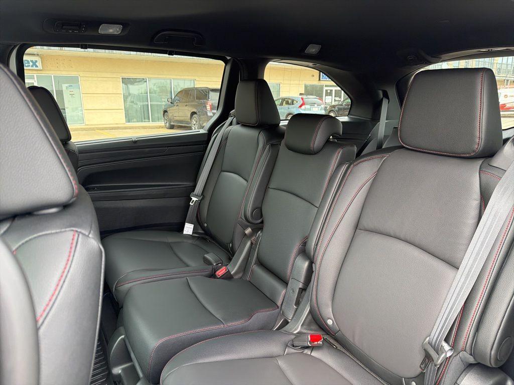 new 2026 Honda Odyssey car, priced at $45,757