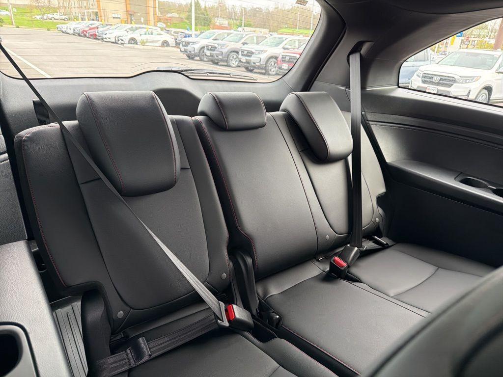 new 2026 Honda Odyssey car, priced at $45,757