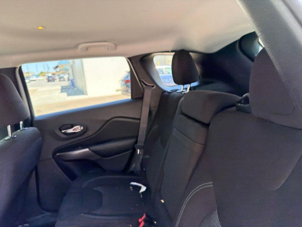used 2019 Jeep Cherokee car, priced at $14,470