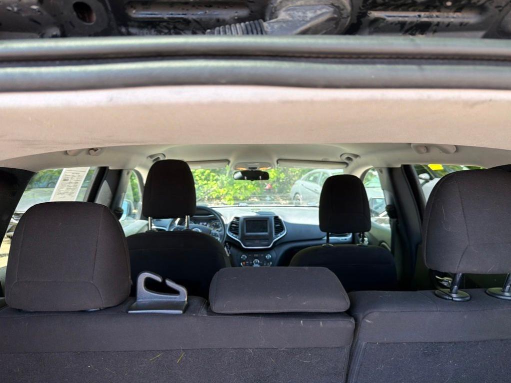 used 2019 Jeep Cherokee car, priced at $14,470