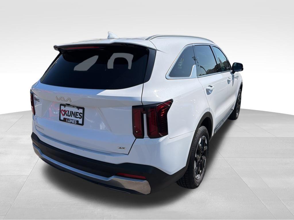 used 2024 Kia Sorento car, priced at $27,412