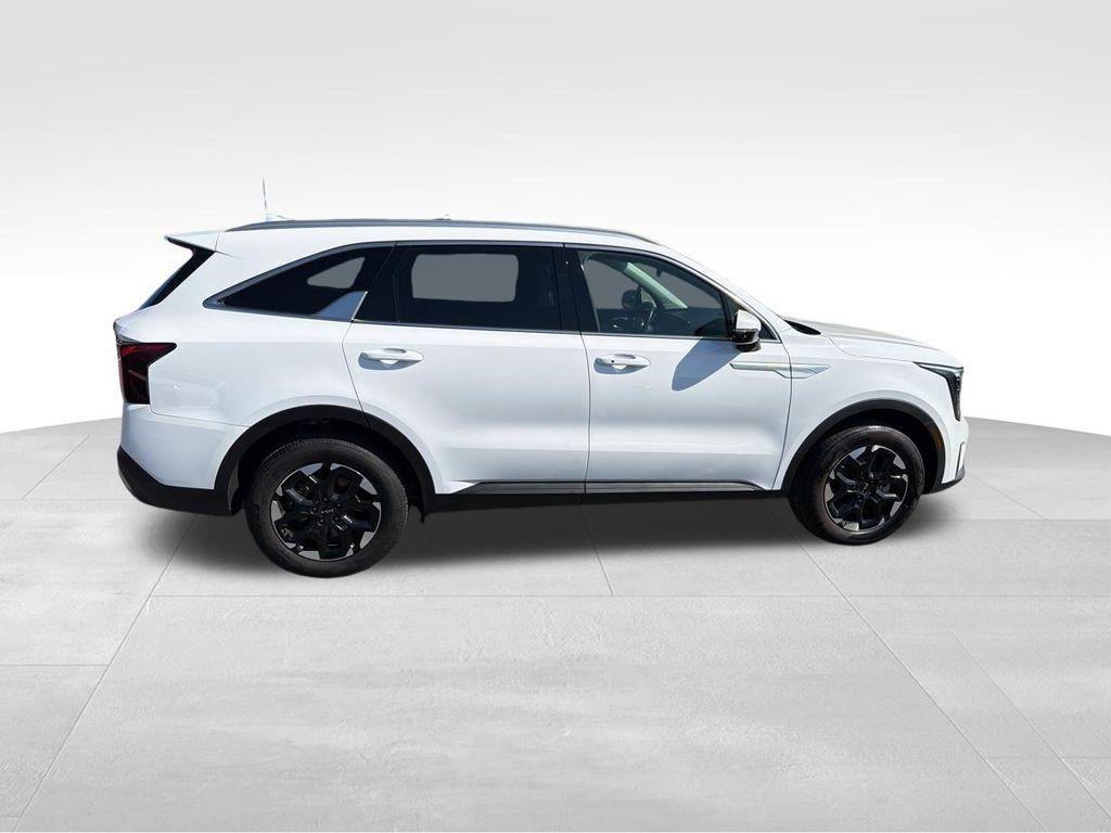 used 2024 Kia Sorento car, priced at $27,412