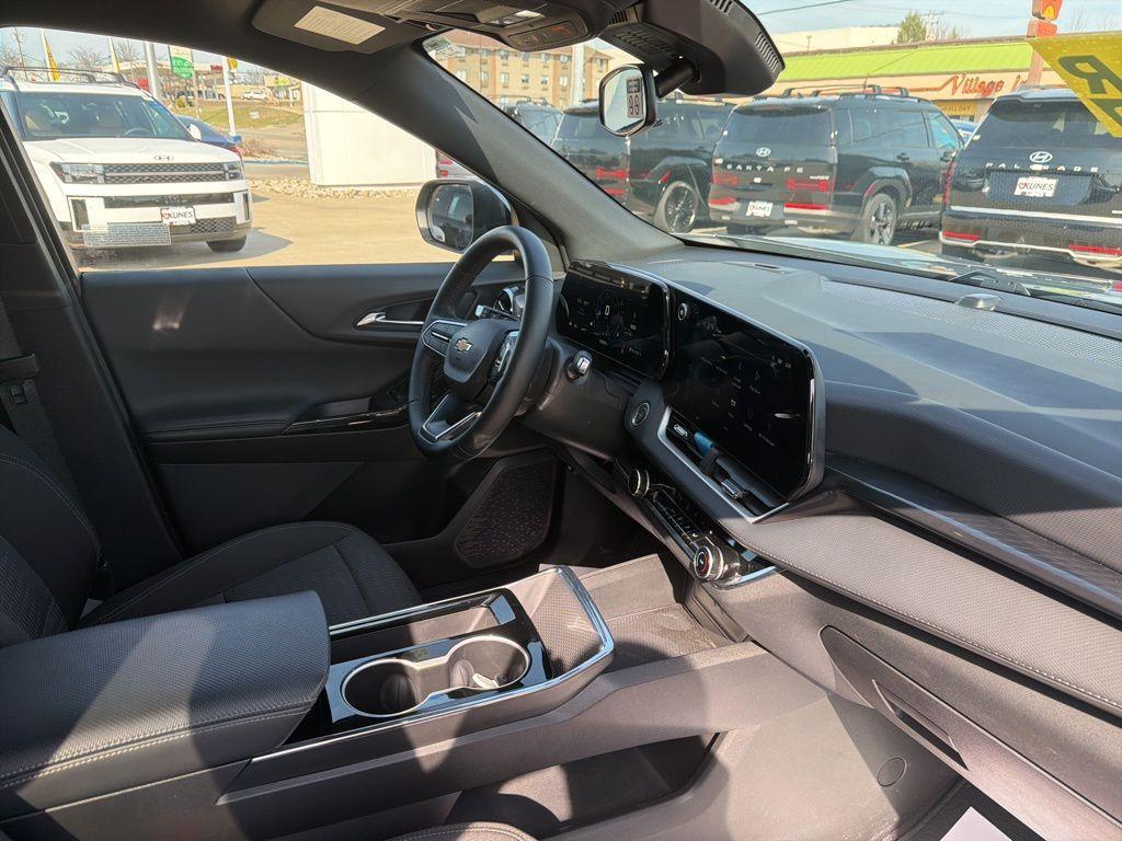 used 2025 Chevrolet Equinox car, priced at $28,203