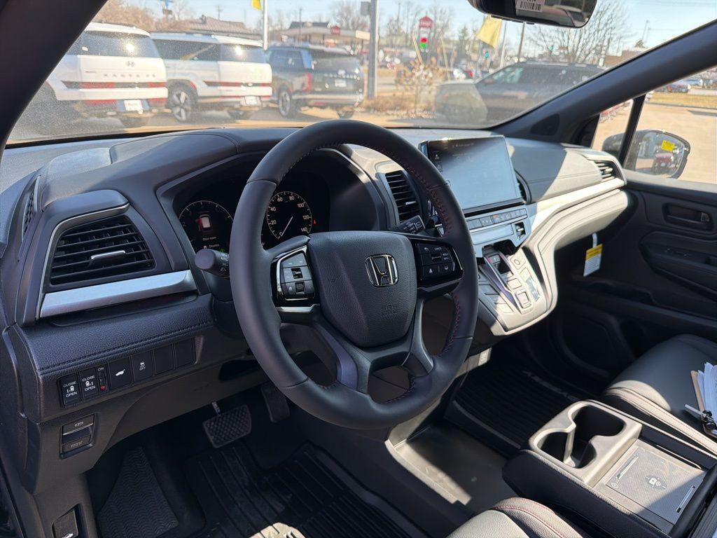 new 2026 Honda Odyssey car, priced at $45,302