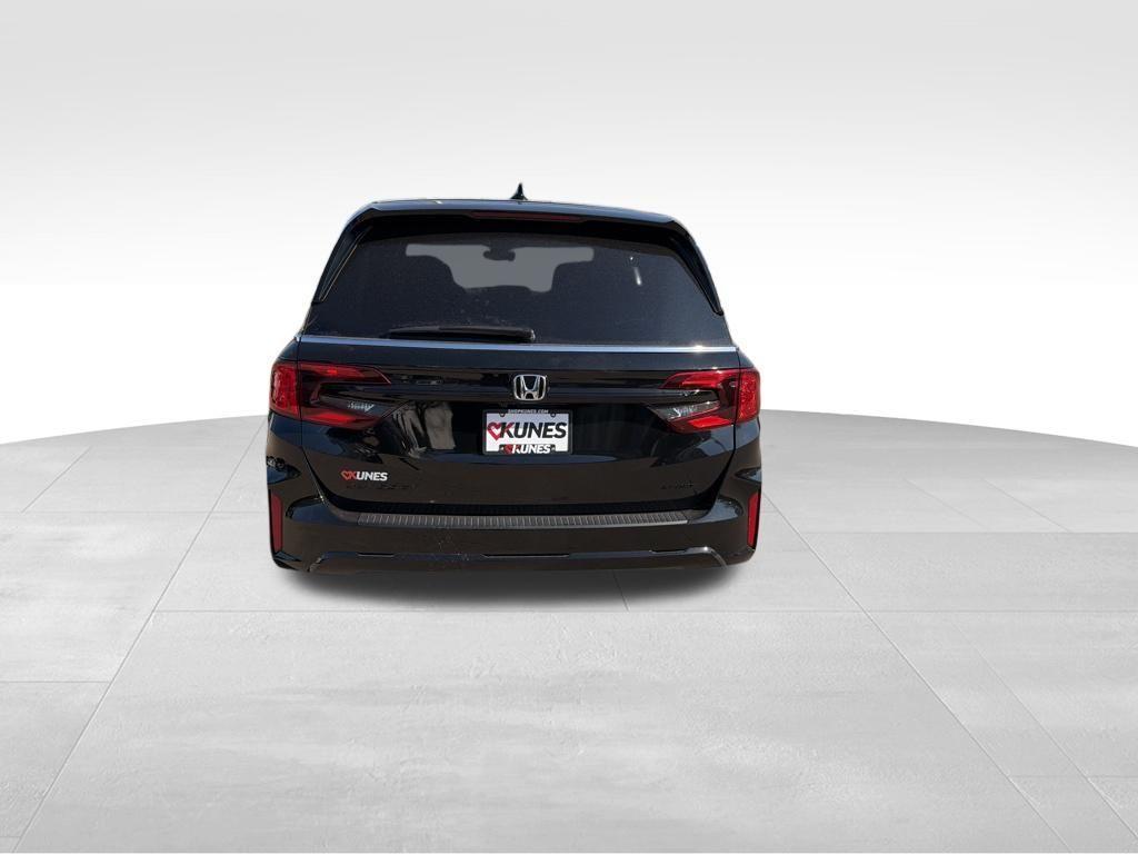 new 2026 Honda Odyssey car, priced at $45,302