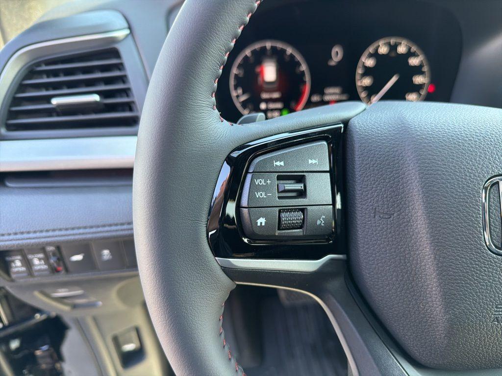 new 2026 Honda Odyssey car, priced at $45,302