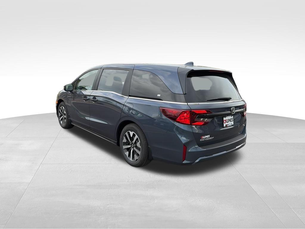 new 2026 Honda Odyssey car, priced at $44,202