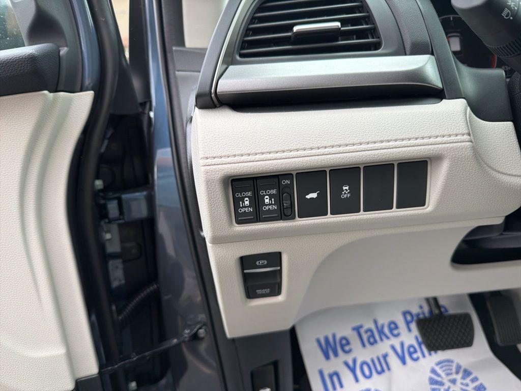 new 2026 Honda Odyssey car, priced at $44,202