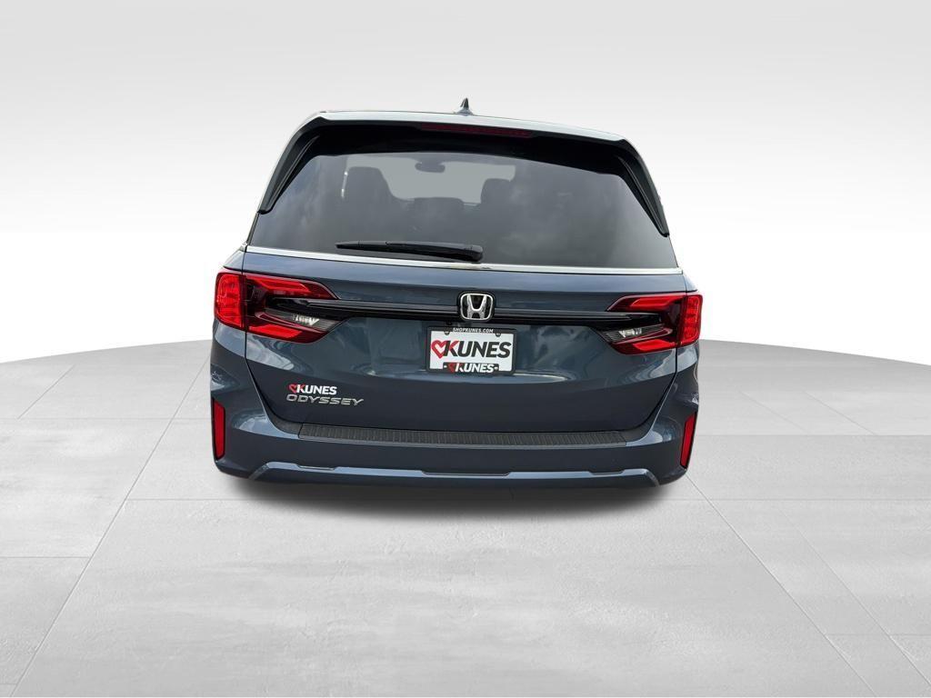 new 2026 Honda Odyssey car, priced at $44,202
