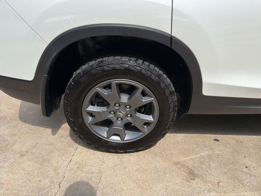 used 2025 Honda Passport car, priced at $39,903