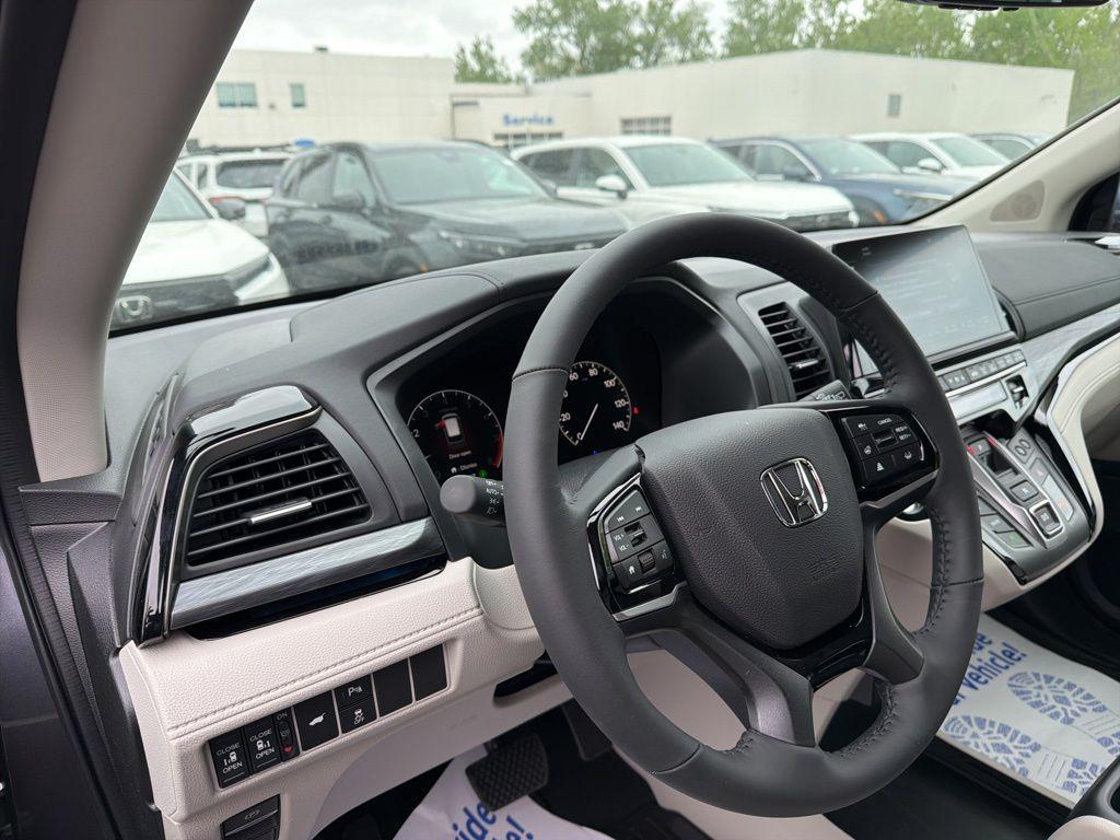 new 2026 Honda Odyssey car, priced at $53,602
