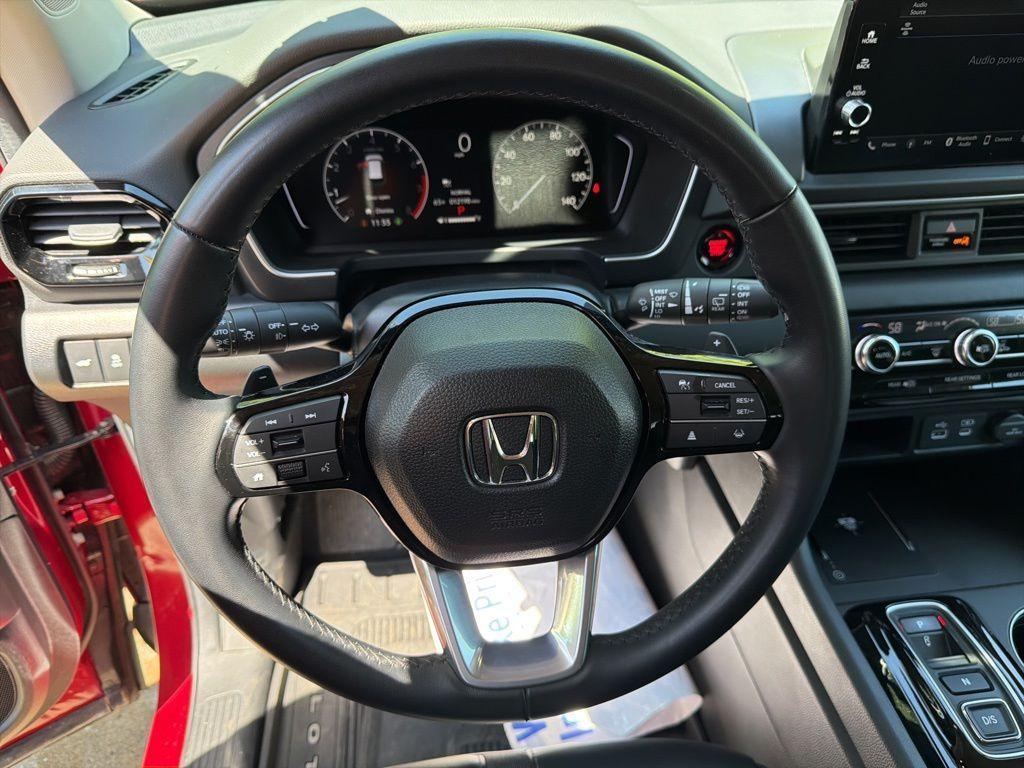 used 2025 Honda Pilot car, priced at $44,180