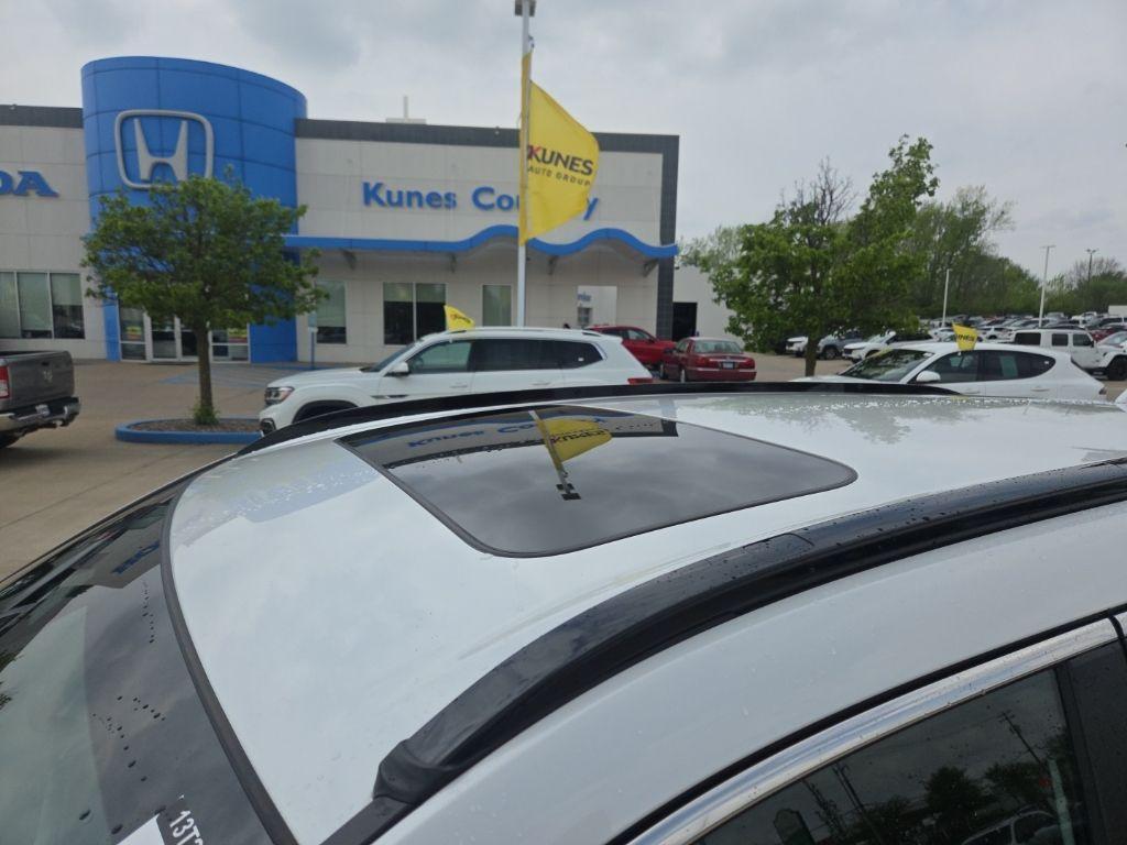 used 2025 Honda CR-V Hybrid car, priced at $37,984