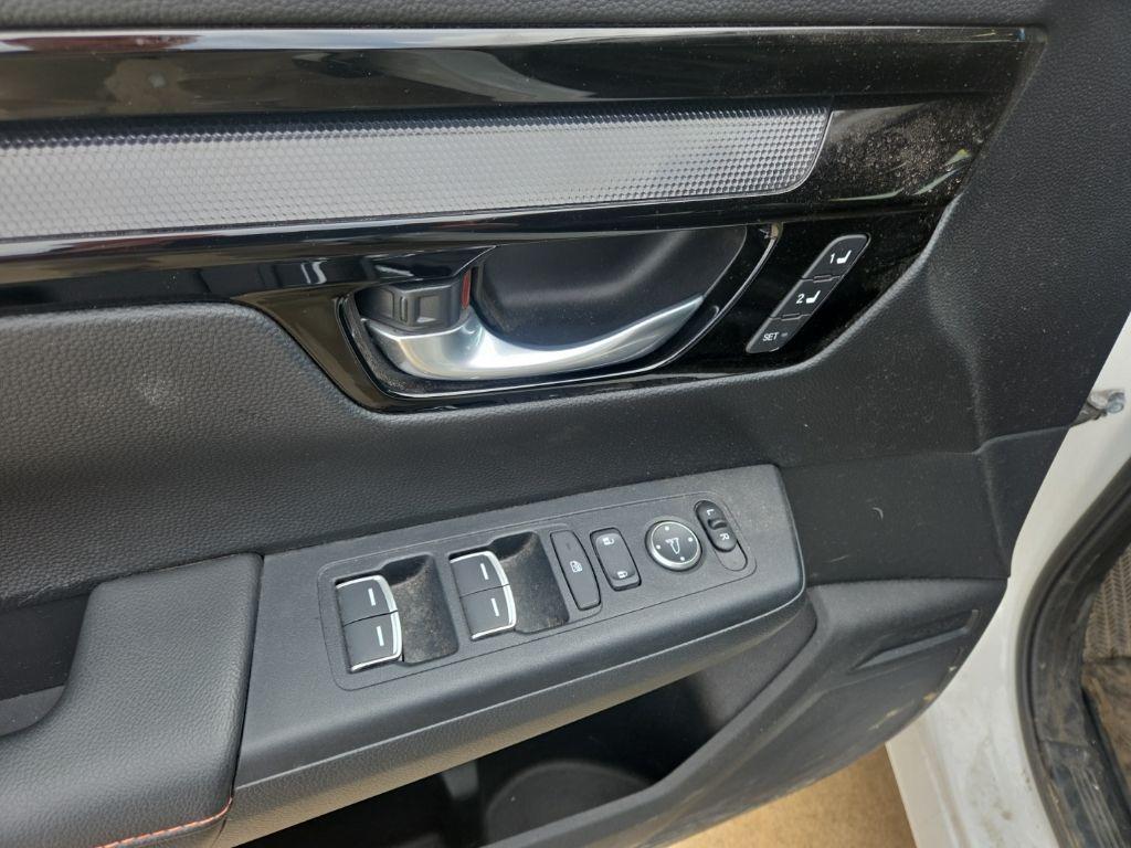 used 2025 Honda CR-V Hybrid car, priced at $37,984