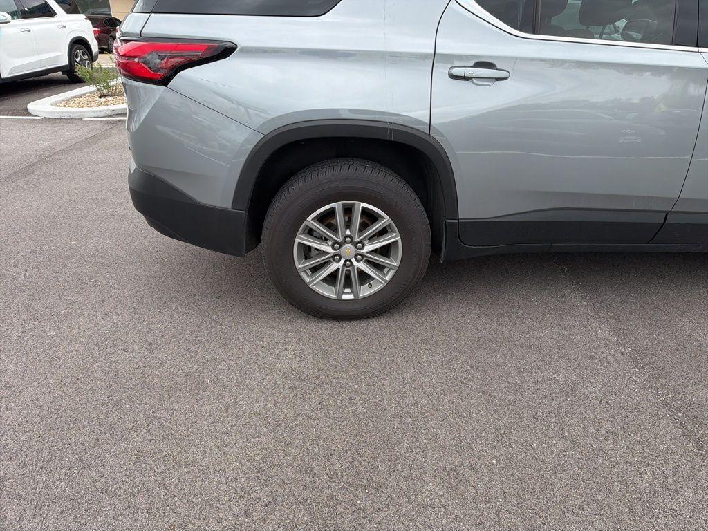 used 2023 Chevrolet Traverse car, priced at $26,912