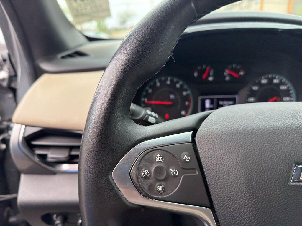 used 2023 Chevrolet Traverse car, priced at $26,912