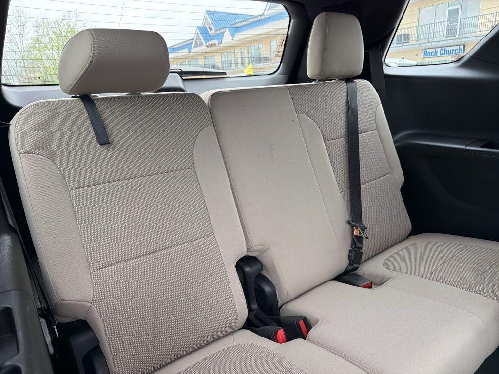 used 2023 Chevrolet Traverse car, priced at $26,912