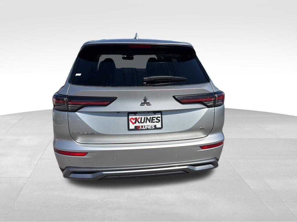 used 2025 Mitsubishi Outlander car, priced at $24,903