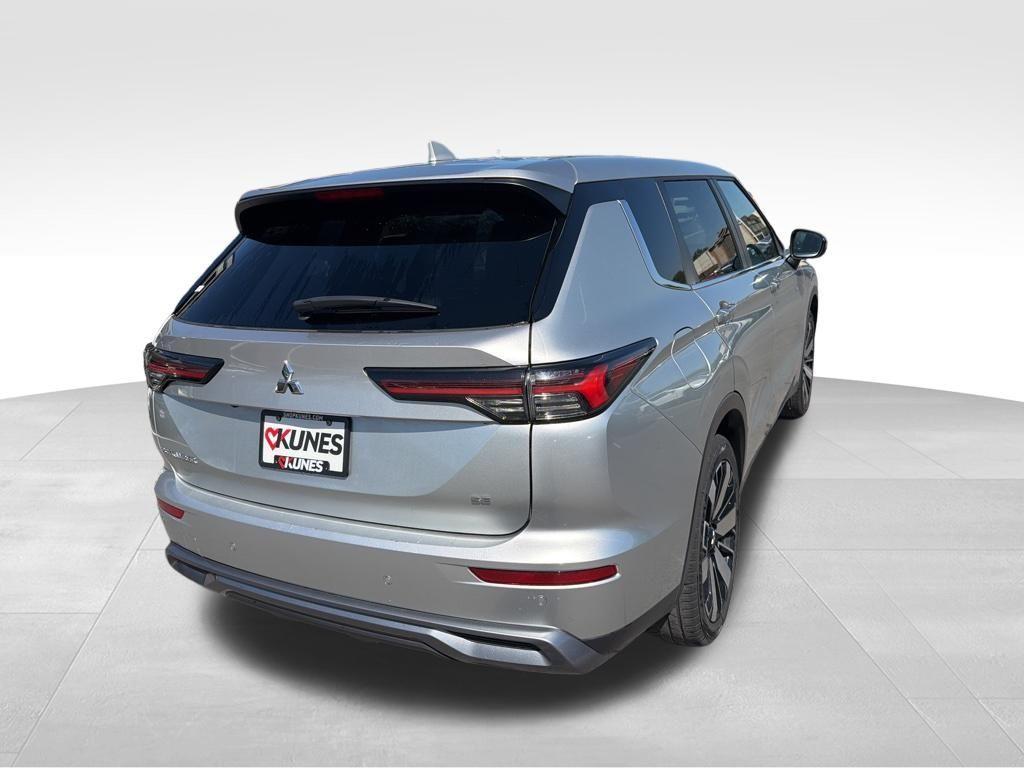 used 2025 Mitsubishi Outlander car, priced at $24,903