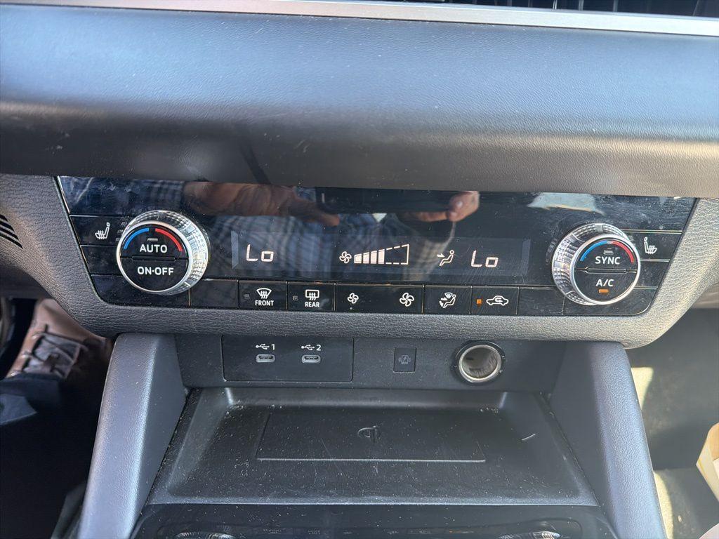 used 2025 Mitsubishi Outlander car, priced at $24,903