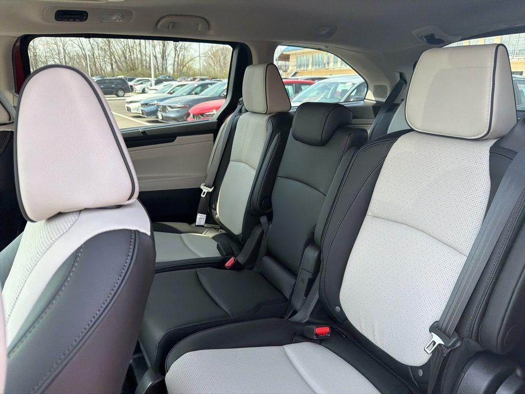 new 2026 Honda Odyssey car, priced at $54,057