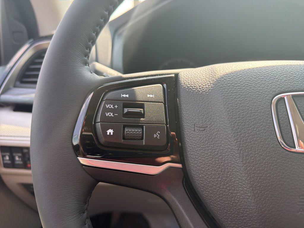 new 2026 Honda Odyssey car, priced at $54,057