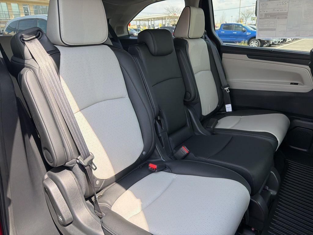 new 2026 Honda Odyssey car, priced at $54,057