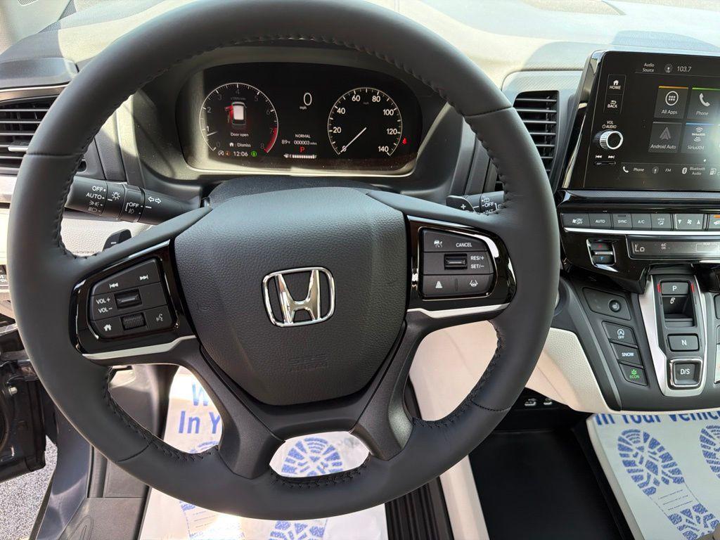 new 2026 Honda Odyssey car, priced at $44,202